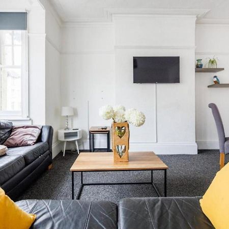 Charming & Sunny 2Br - City Centre Nr The Beach & High St By Everhome Ltd เซาเทนด์ ออน ซี ภายนอก รูปภาพ