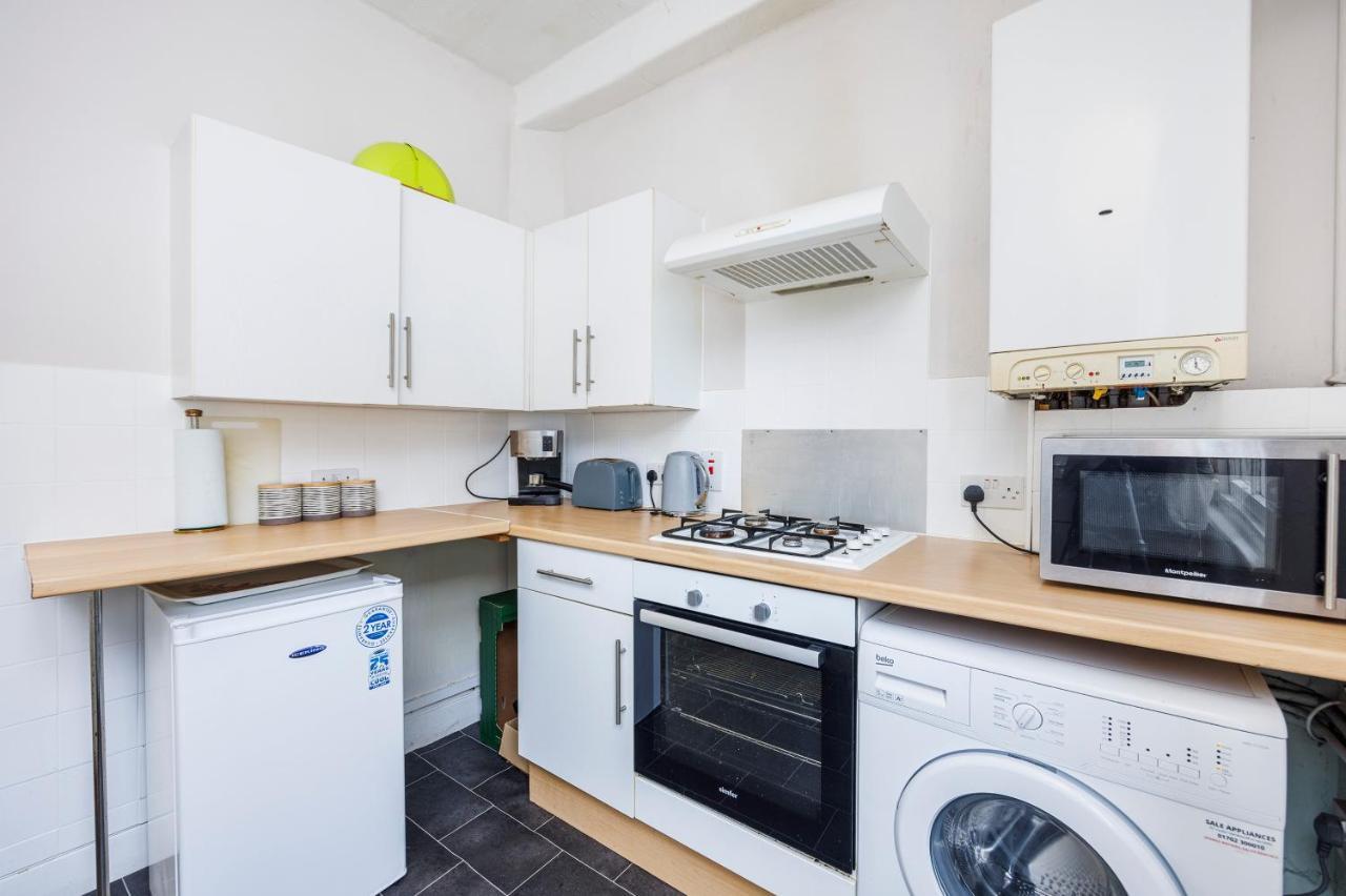 Charming & Sunny 2Br - City Centre Nr The Beach & High St By Everhome Ltd เซาเทนด์ ออน ซี ภายนอก รูปภาพ